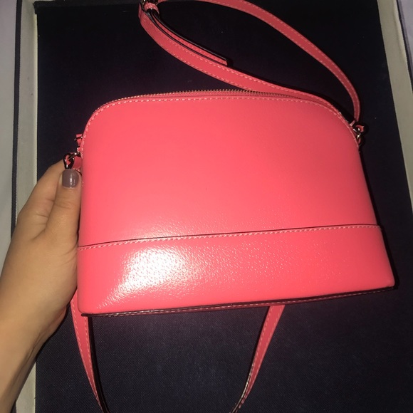 Kate Spade coral crossbody - Picture 4 of 6